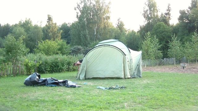 Как поставить большую палатку "под градусом" ;) смотреть онлайн