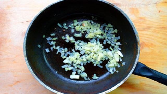 Ленивые голубцы без капусты с рисом на сковороде