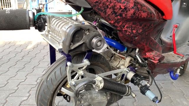 Kompressor Aerox Umbau / First Run Fail / Supercharged Scooter Built смотреть онлайн