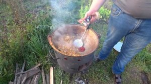 жареная вермишель в казане на костре вкуснятина