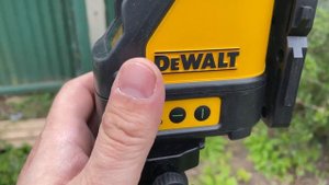 DEWALT DW088CG - Popularny Laser Krzyzowy