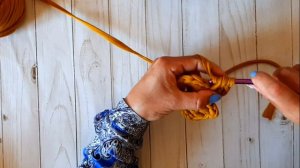 Цветок из трикотажной пряжи. Декор для сумки. We knit a flower from yarn. Bag Decor.