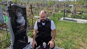 Гранитная плитка некондиция для облицовки памятника из гранита