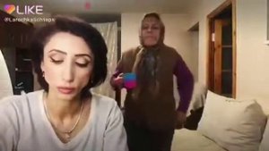 Мама ругается с сваей Мамой