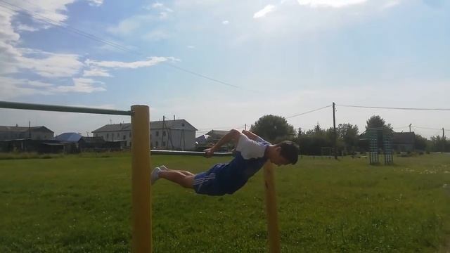 Прохождение Школы воркаута #12 Горизонтальный упор под перекладиной | Ivan Grachev смотреть онлайн