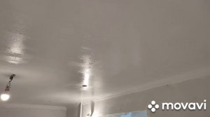 Покраска потолка, первый слой