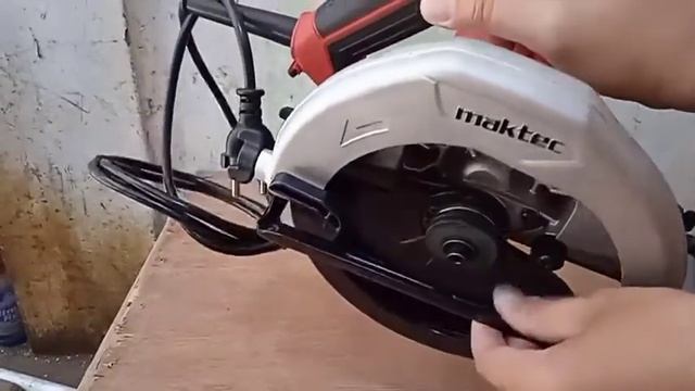 Mesin Gergaji Kayu 7 MAKTEC - MT583 - Circular Saw MAKTEC by Makita