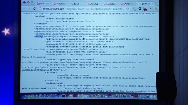 Take a sneak peek at YouTube Live Streaming APIs - Jarek Wilkiewicz смотреть онлайн