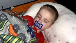 Родители не переставали кричать, когда увидели, что делает малыш по ночам!