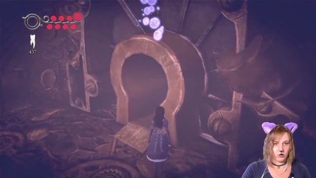 Алиса мир не прост. Алиса Мэднесс Адский поезд. Алиса кино. Alice Madness Returns моменты из игры.