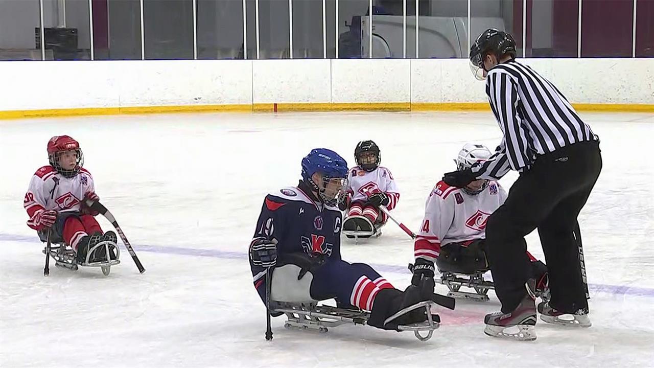 В Ярославле в рамках Кубка Дружбы по следж-хоккею соревнуются именитые команды из разных городов