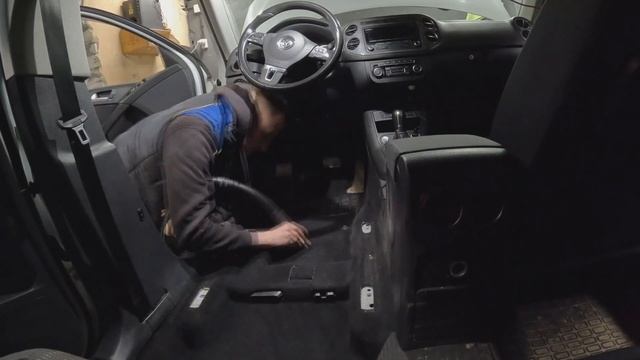 Химчистка салона автомобиля. Пылесос и Торнадор