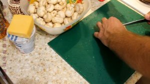 Мясо СВИНИНЫ с ГРИБАМИ в сметанном соусе! #свининасгрибами