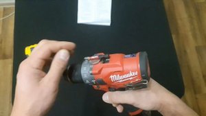 Аккумуляторная ударная дрель-шуруповерт Milwaukee M12 FUEL FPD