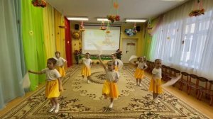 Музыкально-ритмическая композиция "Ах, платочки", сл. и муз. А. Чугайкиной, вокал Ю. Селиверстова