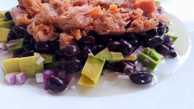 Салат с Тунцом и Черной Фасолью???Tuna Salad with Black Beans