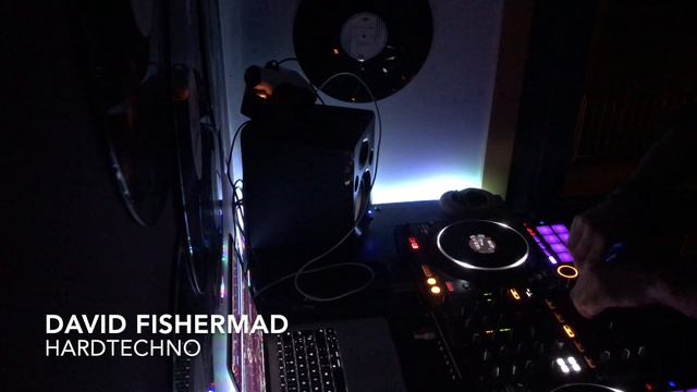 David FisherMad - HardTechno