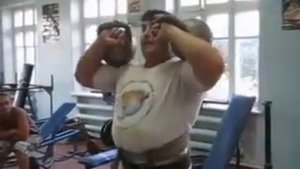 Дмитрий Халаджи крест на мезинцах гирями по 48 кг