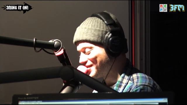 Bring it On! Live: Gers spit met Guisteraars! смотреть онлайн