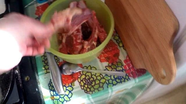 Рецептшин. Жарим каре барашка на сливочном масле