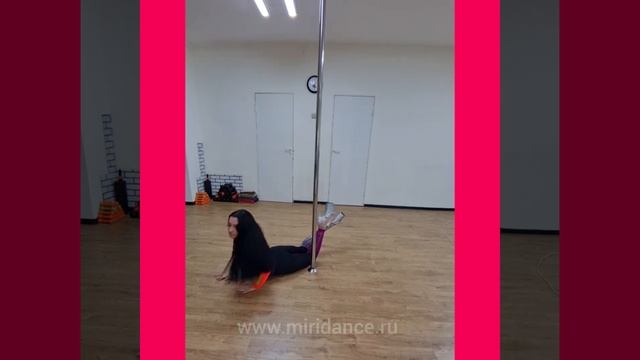 Стрип-пластика у пилона #poledance #stripdance