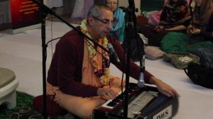 2015-10-12 ЕС Ниранджана Свами - Киртан (Алматы)