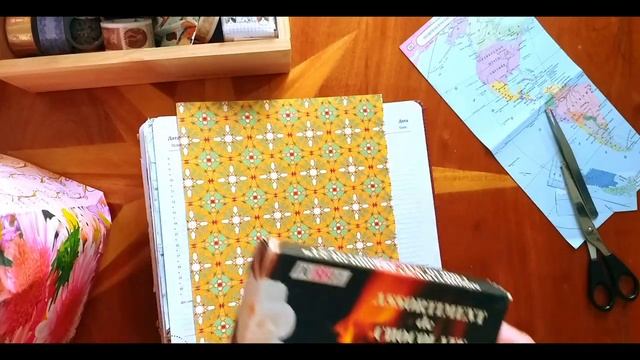 МАРАФОН ОФОРМЛЕНИЙ дневника | День 1- Неудобные материалы и много разговоров | Личный дневник смотреть онлайн