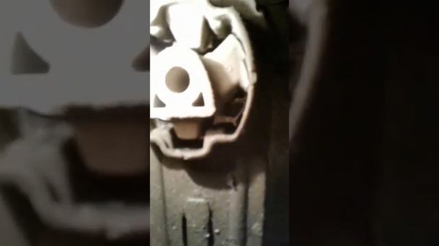 Замена нижней подушки ДВС на Рено Логан 1.4 2008г. смотреть онлайн