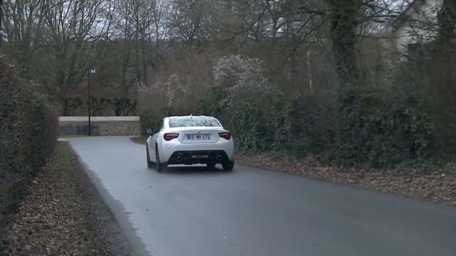 Essai Toyota GT86 (2017) смотреть онлайн
