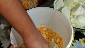 квашеная капуста пелюстка, без уксуса и сахара.всегда получается вкусной.#пелюстка.#квашенаякапуста