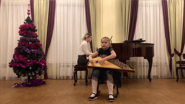 Новогодний концерт струнно-щипкового и театрального отделений..mp4
