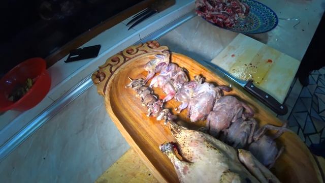 Казан Кабоп из Воробьев,Голубей,Диких Уток!!!Черный Острый ? Плов!!!Салаты SPRING!!Ташкент!!! смотреть онлайн