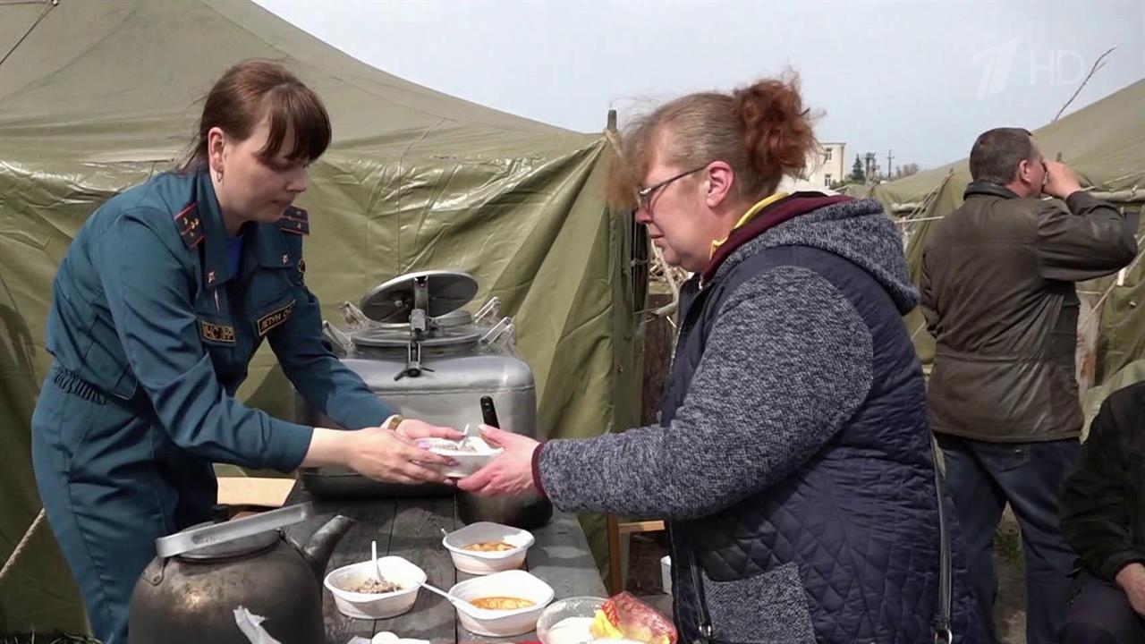 Российская гуманитарная помощь поступает в разные украинские регионы