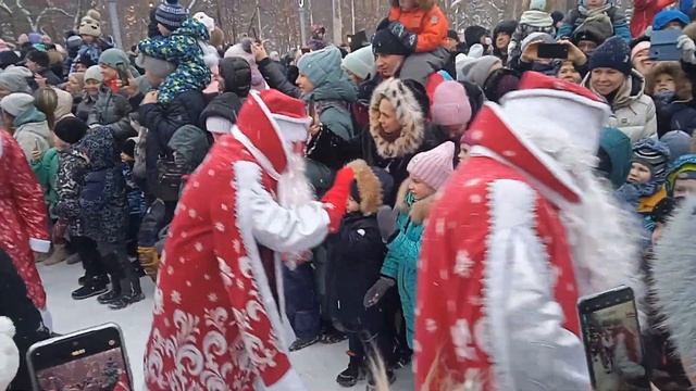 #ПарадДедовМорозов . Новосибирск - новогодняя столица России