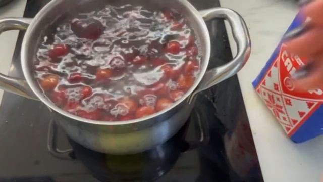 Как правильно приготовить полезный вишневый компот для детей и взрослых? Как укрепить иммунитет?! смотреть онлайн