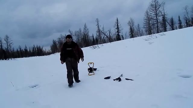 Рыбалка на Севере Море хариуса крупного на зимней рыбалке смотреть онлайн