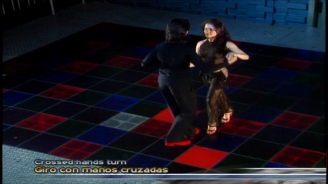 Giro Con Manos Cruzadas 7 смотреть онлайн