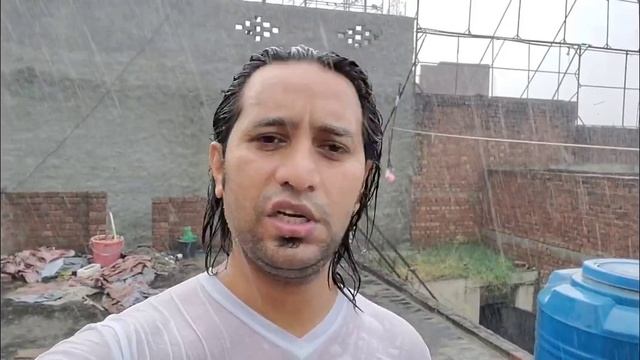 father son enjoying the rain #indiavlog #english vlog #maazsafdar #1ksubscribers #family #italian смотреть онлайн