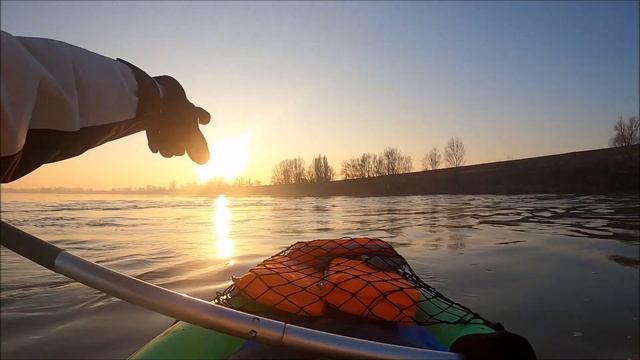 Le avventure di Pizza nel Po - Tramonto tattico a Polesella (RO) [KAYAK INTEX CHALLENGER K1] смотреть онлайн