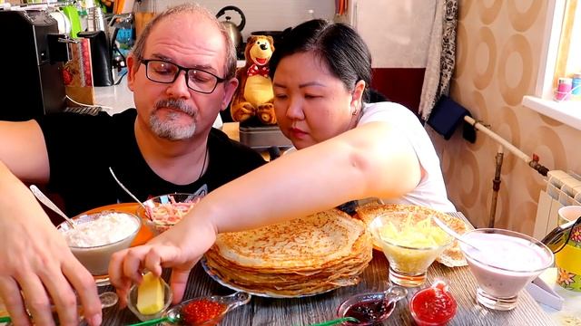 Мукбанг Блины на Масленицу / После 8 марта. Рассказываем про родственников Алексея / Mukbang смотреть онлайн