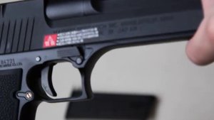 Marui Desert Eagle black   www.crw-airsoft.com