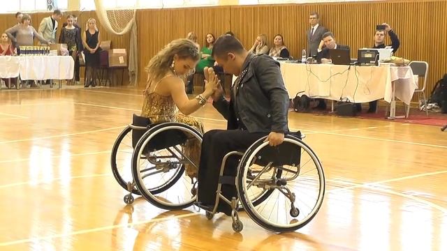 Может я может ты - Павел Кравченко и Ксения Гиниятуллина в Соликамске смотреть онлайн