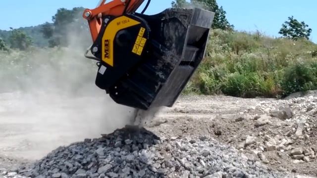 ДРОБИЛЬНЫЕ КОВШИ MB НА ЗНАЧИМЫХ ОБЪЕКТАХ: ОЛИМПИАДА 2014! смотреть онлайн