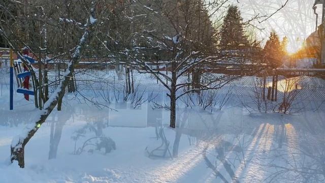 Булат Окуджава "Как случилось, не заметила сама..." смотреть онлайн