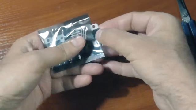 [Распаковка] Регуляторы напряжения LM317T смотреть онлайн