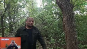 МАНУРИН СМОТРИТ Идеальное метание топора на 100 метров / ВЫЖИВАЛОВО