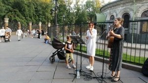 "Вьюн над водой" - Анна Сучкова, Бэлла Борохова, СПб 23 #уличныемузыканты