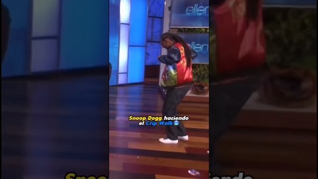 Snoop Dogg haciendo el Crip Walk ?