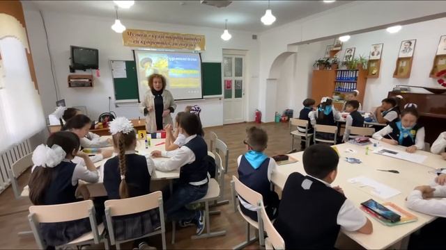 Тема урока: "Моя Родина - Казахстан", 5 класс, учитель музыки Галиуллина Анита Музафаровна смотреть онлайн