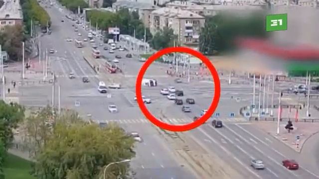 В Магнитогорске перевернулась «скорая помощь», которая везла пациента смотреть онлайн